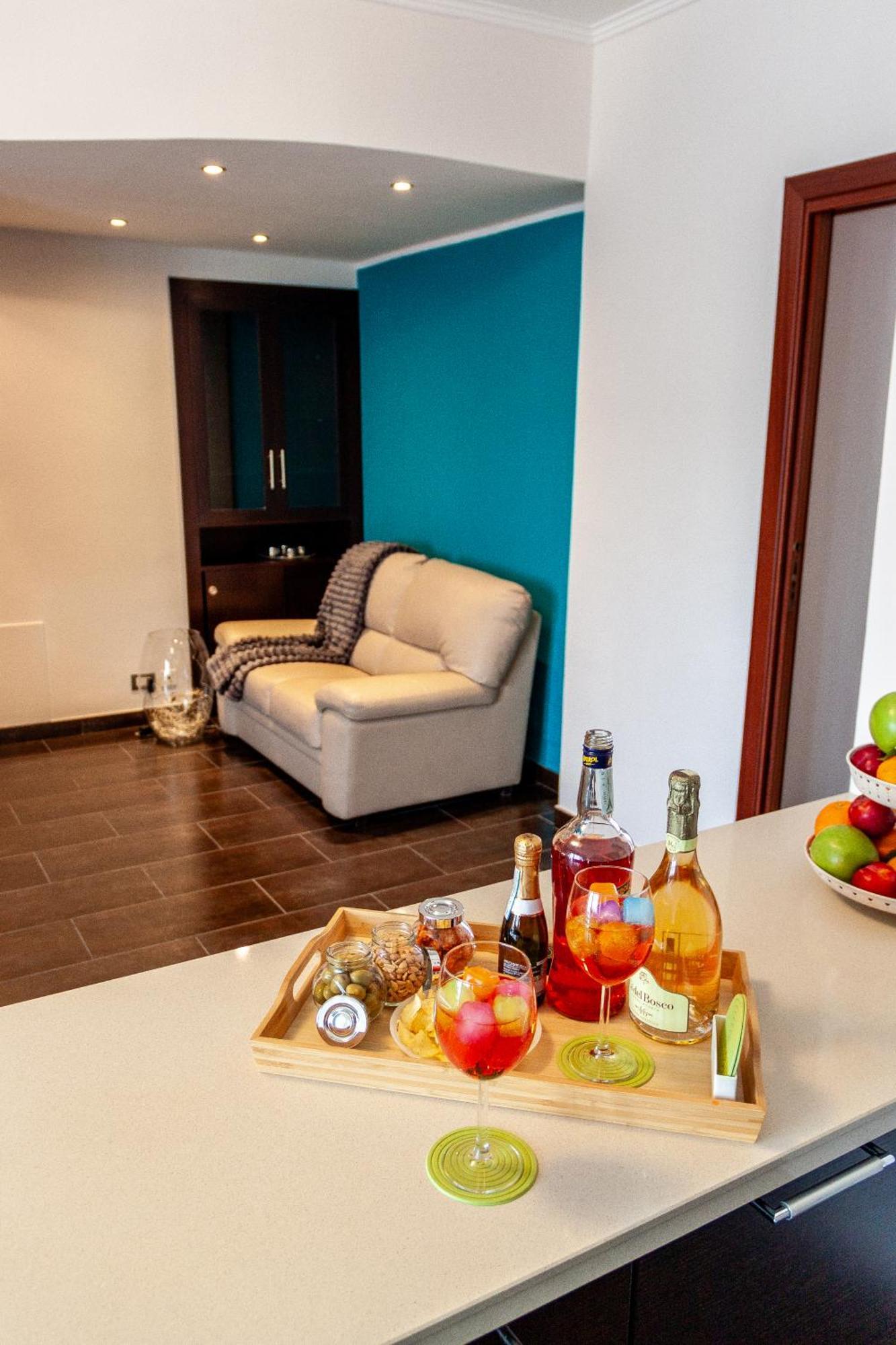 A Casa Di Marco Guesthouse - Apt Di Ciampino E Stazione Per Roma Marino Extérieur photo