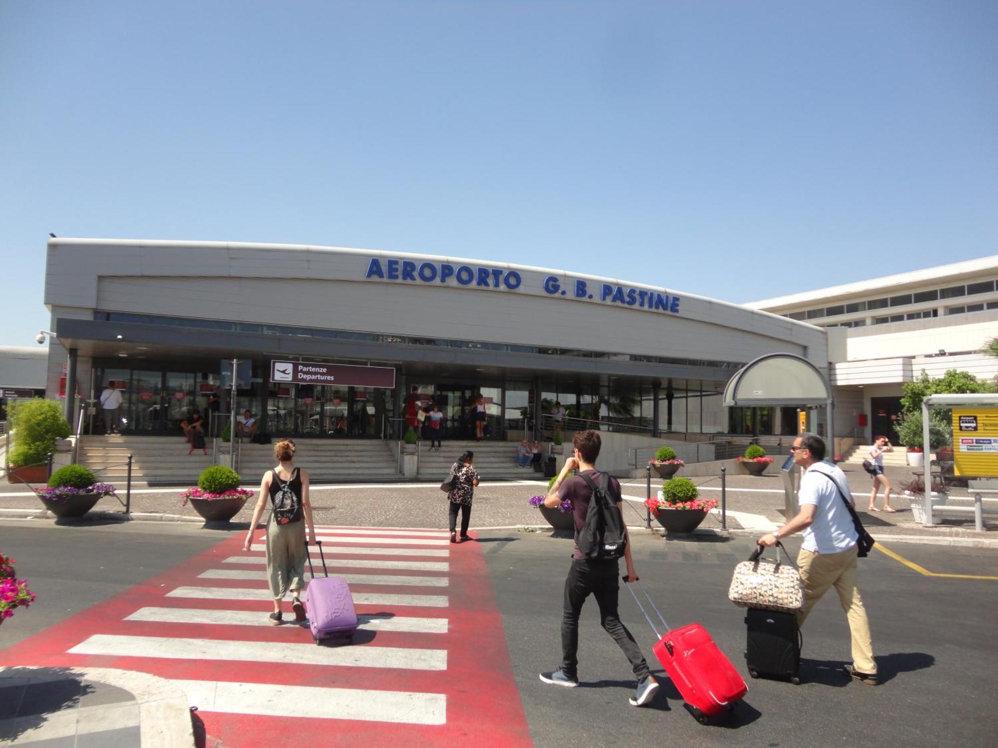 A Casa Di Marco Guesthouse - Apt Di Ciampino E Stazione Per Roma Marino Extérieur photo